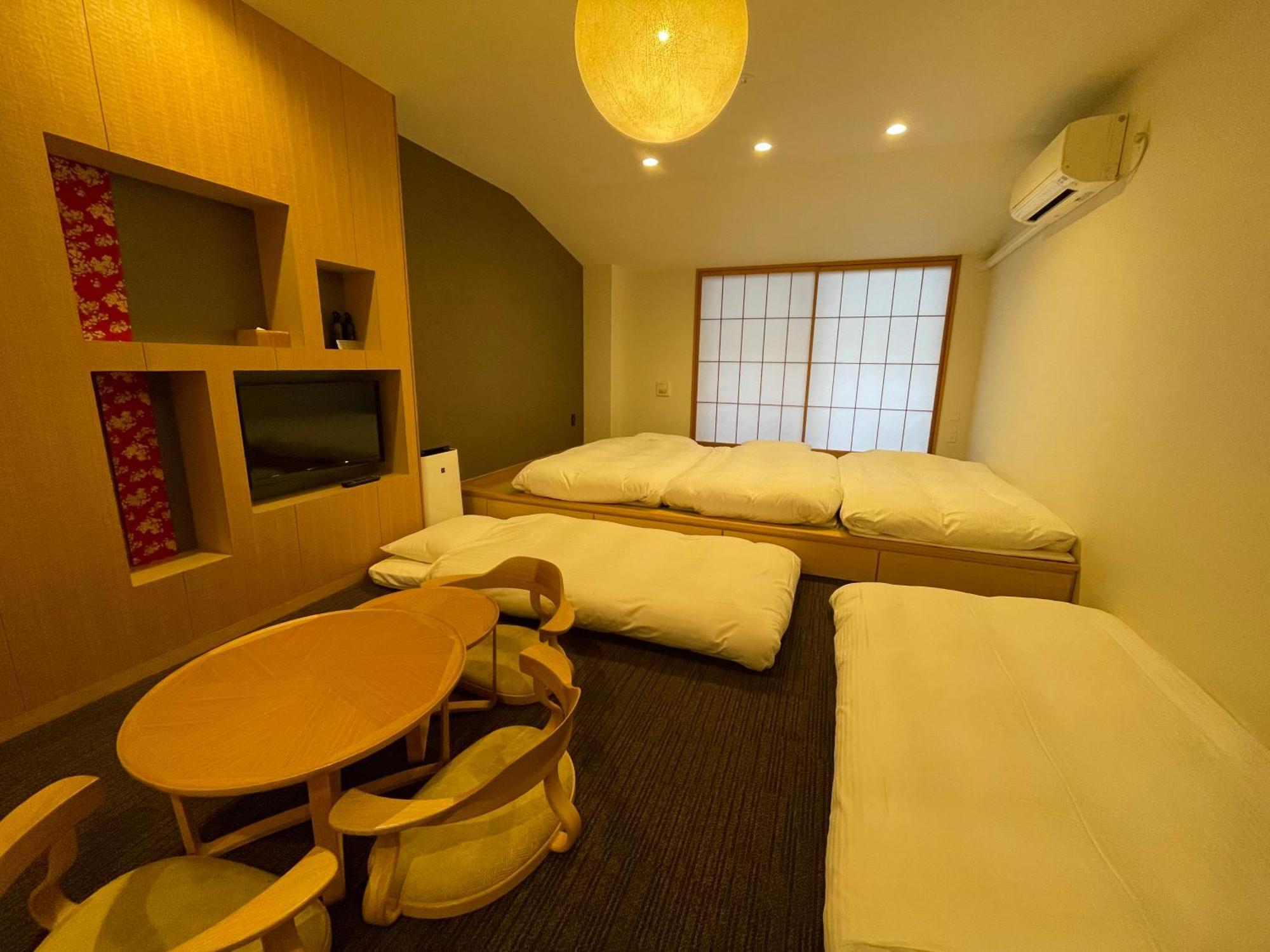 Irori Station Higashi-honganji 酒店